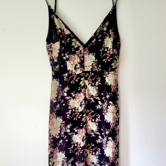 ESSUE black floral high-low dress - Picture 2 of 3
